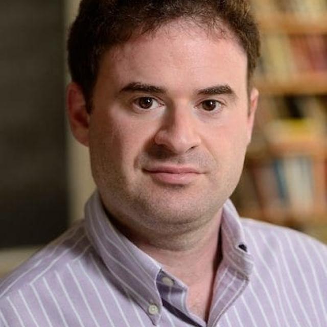 Headshot of Dr. David Savitt